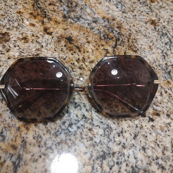 Sonix Willow Sunglasses Womens Oversized Hexagon Gold Frame 500-1860-005